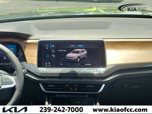 Used 2025 Volkswagen Atlas SE FWD image 19
