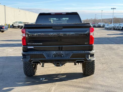 Used 2021 Chevrolet Silverado 1500 LT Trail Boss image 4