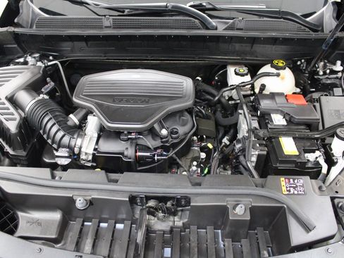 Used 2023 GMC Acadia AT4 image 9