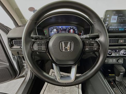 Used 2024 Honda Civic Touring image 11