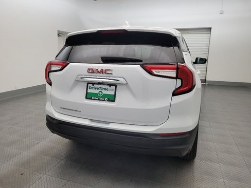 Used 2024 GMC Terrain SLE FWD image 7