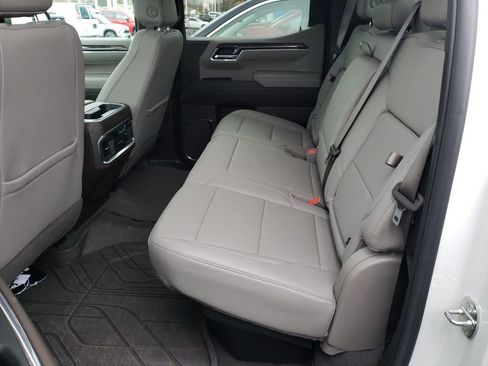 Used 2024 Chevrolet Silverado 1500 LTZ w/ LTZ Premium Package AWD/4WD image 25