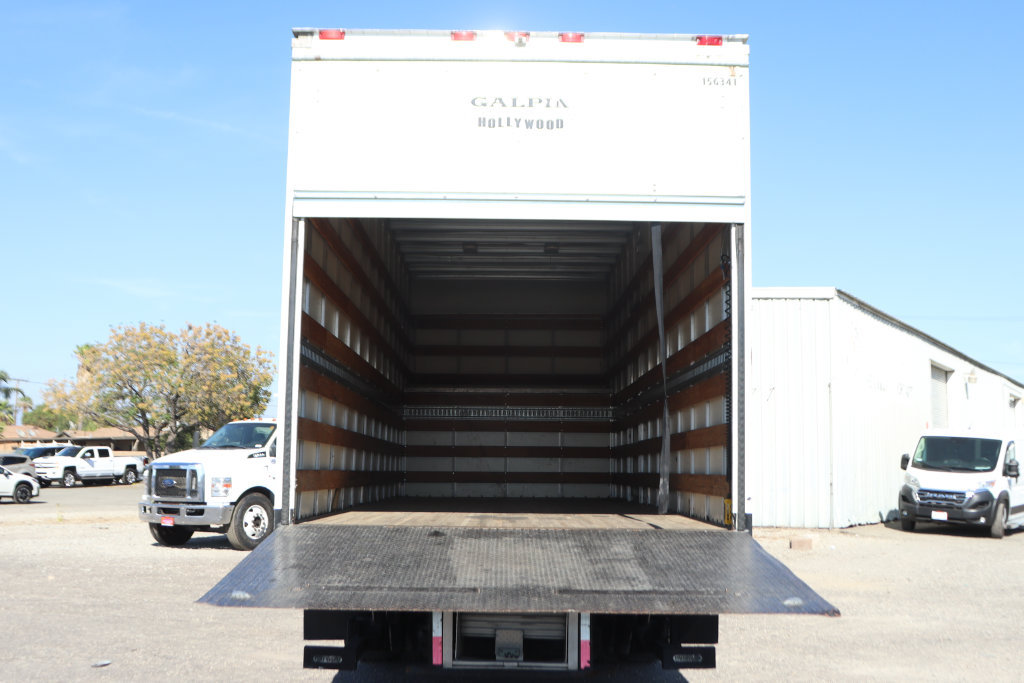 Used 2015 Ford F650 2WD Crew Cab Super Duty image 8