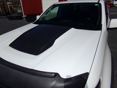 Used 2018 Chevrolet Colorado ZR2 image 11