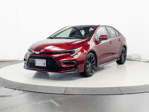 Certified 2023 Toyota Corolla SE FWD image 3