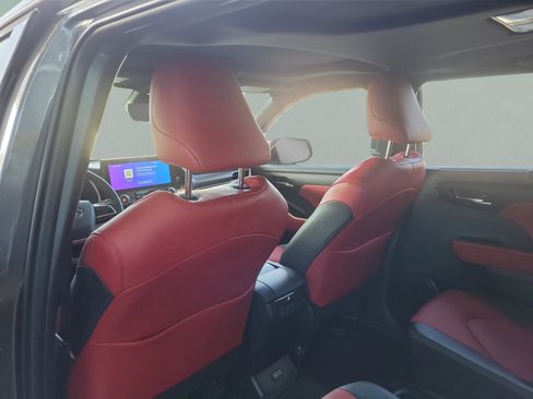 Certified 2025 Toyota Highlander XSE image 36