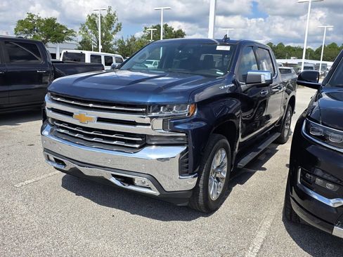Used 2021 Chevrolet Silverado 1500 LTZ AWD/4WD image 4