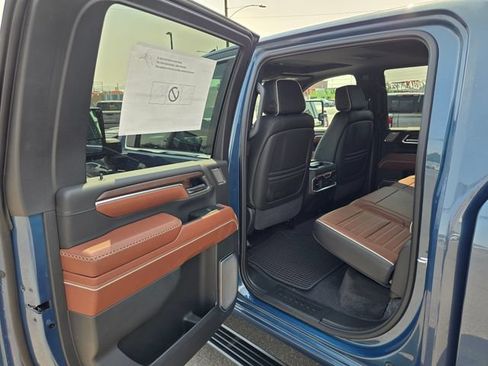 New 2026 GMC Sierra 2500 Denali Ultimate AWD/4WD image 15
