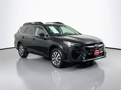 Used 2023 Subaru Outback Premium AWD/4WD image 7