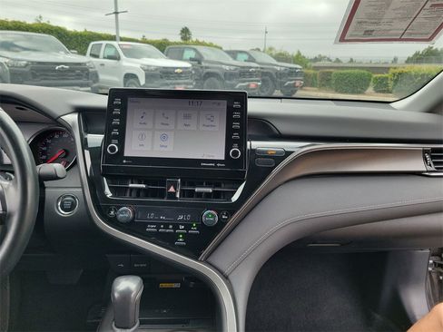 Used 2022 Toyota Camry XSE image 10
