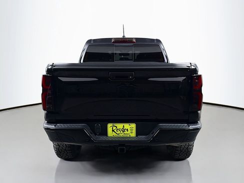 Used 2026 Chevrolet Colorado ZR2 w/ Technology Package AWD/4WD image 7