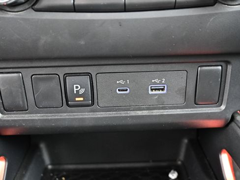 Used 2024 Nissan Frontier PRO-4X w/ Technology Package AWD/4WD image 26