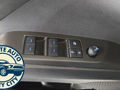 Used 2024 Toyota Camry SE image 20