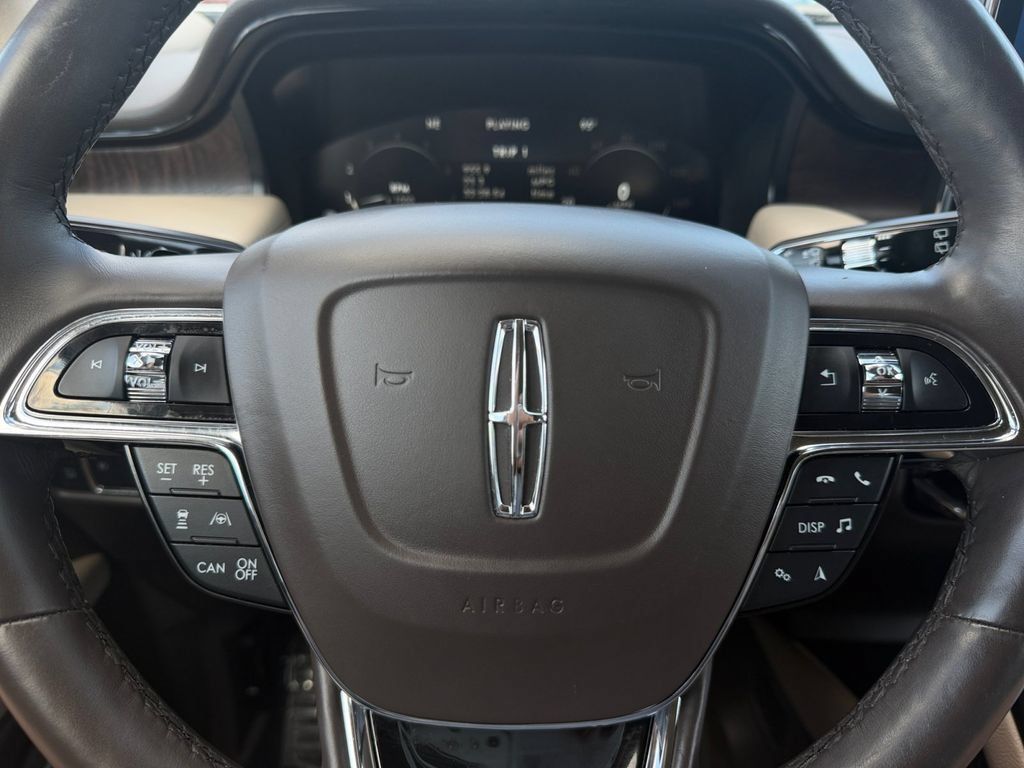 Used 2022 Lincoln Nautilus Reserve w/ Equipment Group 202A AWD/4WD image 24