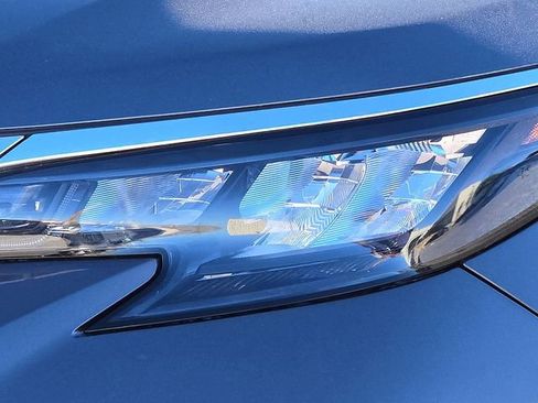 Used 2025 Toyota Sienna XLE image 8