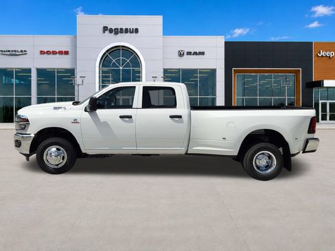 New 2027 RAM 3500 Tradesman AWD/4WD image 3