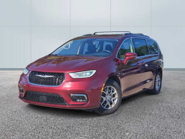 Used 2021 Chrysler Pacifica Touring w/ Cold Weather Group FWD image 1