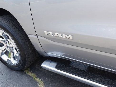 Used 2019 RAM 1500 Big Horn AWD/4WD image 12