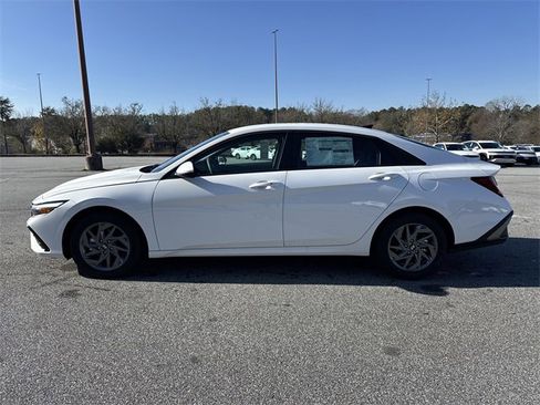 New 2026 Hyundai Elantra Blue image 4