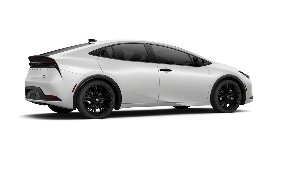 New 2027 Toyota Prius FWD image 13