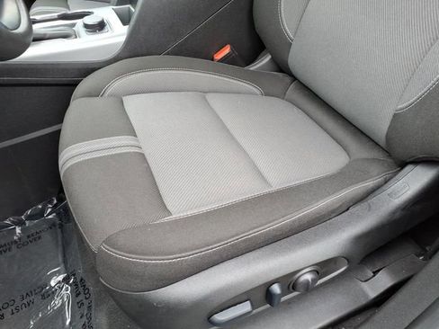 Used 2025 Chevrolet Blazer LT FWD image 16