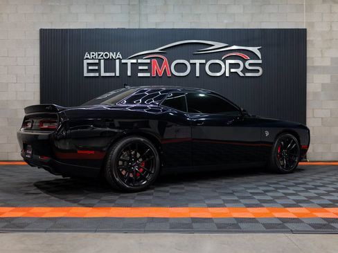 Used 2023 Dodge Challenger SRT Hellcat w/ Driver Convenience Group RWD image 39
