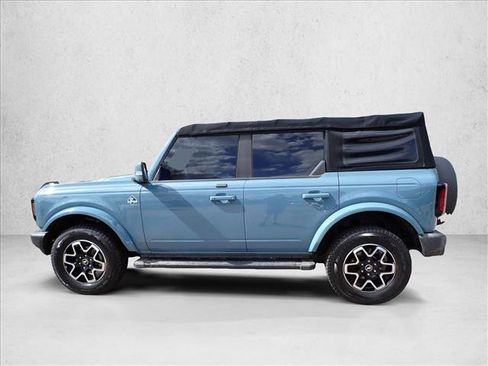 Used 2021 Ford Bronco Outer Banks AWD/4WD image 2