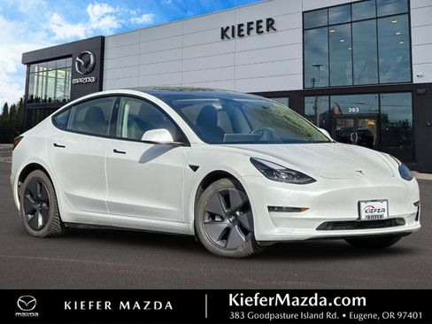 Used 2023 Tesla Model 3 Standard Range RWD image 1
