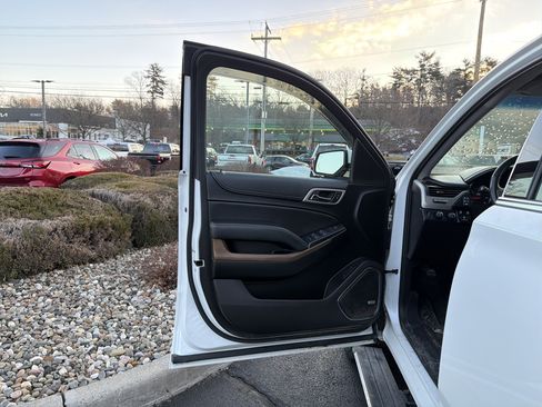 Used 2019 GMC Yukon Denali w/ Denali Ultimate Package image 11