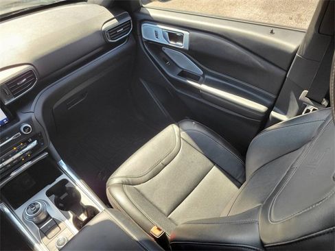 Certified 2020 Ford Explorer ST w/ Premium Technology Package image 12