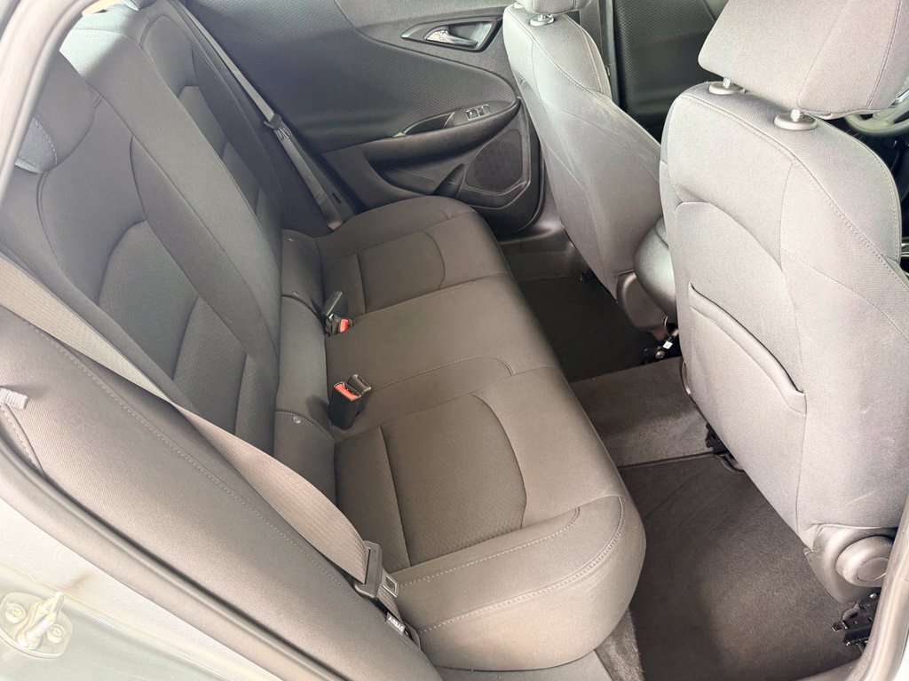 Used 2025 Chevrolet Malibu LS FWD image 32