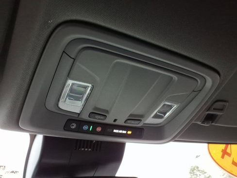 Used 2024 GMC Sierra 1500 SLT w/ SLT Convenience Package image 22