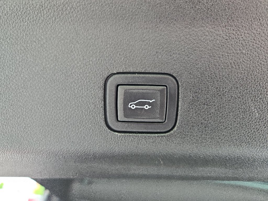 Used 2024 GMC Yukon Denali AWD/4WD image 56