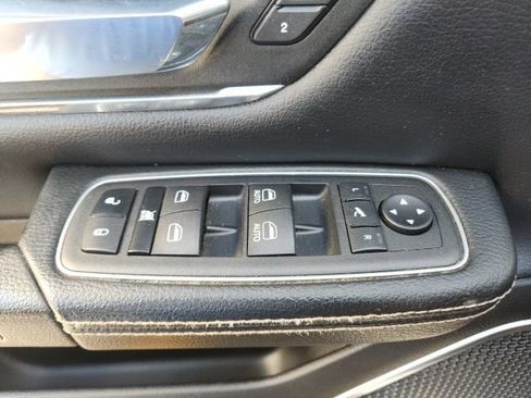 Used 2023 RAM 1500 Laramie AWD/4WD image 28