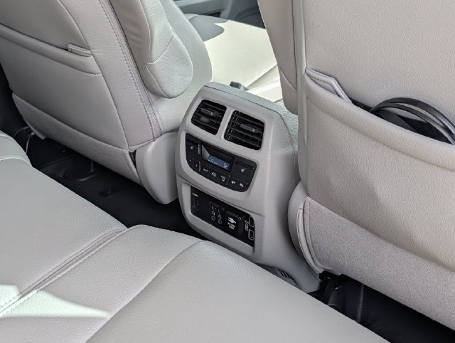 Used 2022 Honda Pilot Touring image 32