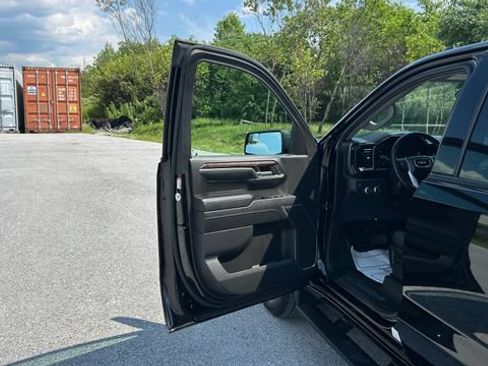 Certified 2024 GMC Sierra 1500 Elevation AWD/4WD image 12