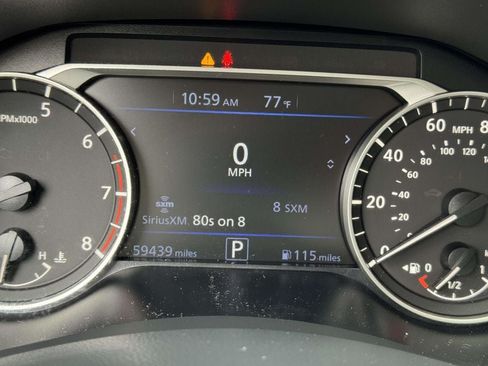 Used 2024 Nissan Altima 2.5 SR FWD image 13