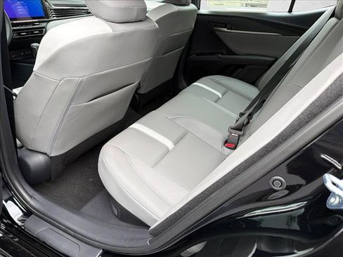 Used 2026 Toyota Camry SE w/ Multimedia Upgrade Package FWD image 20