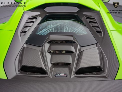 Used 2023 Lamborghini Huracan Tecnica image 16