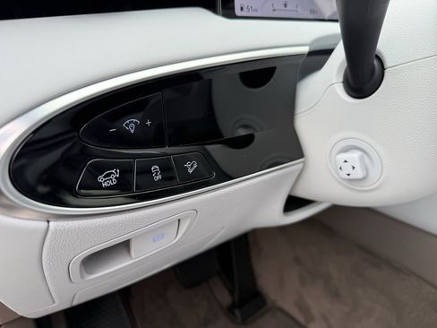 Used 2026 Genesis GV70 2.5T Advanced image 24