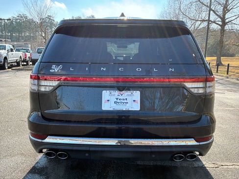 Used 2025 Lincoln Aviator Reserve w/ Illumination Package image 9