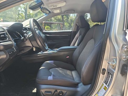 Used 2019 Toyota Camry LE FWD image 14