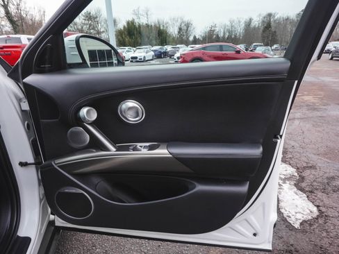 Used 2023 Genesis GV60 Advanced image 11