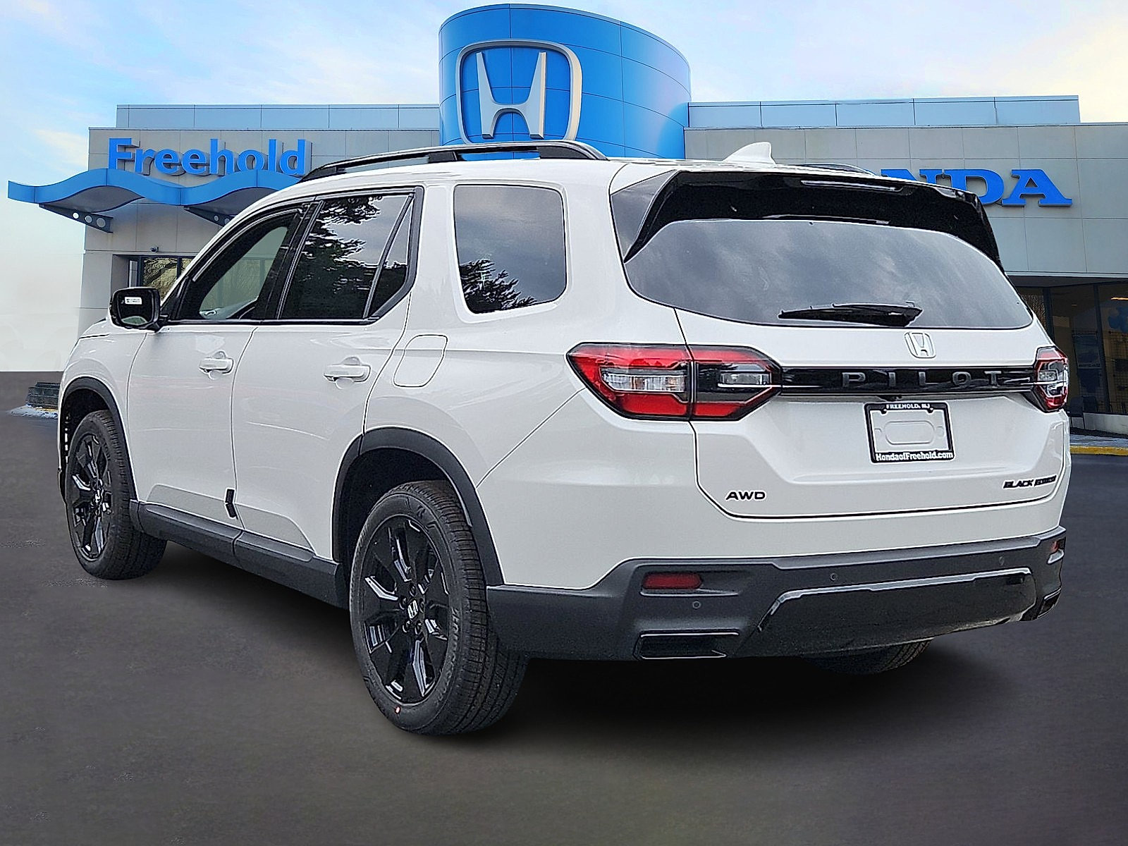 New 2026 Honda Pilot Black Edition image 4