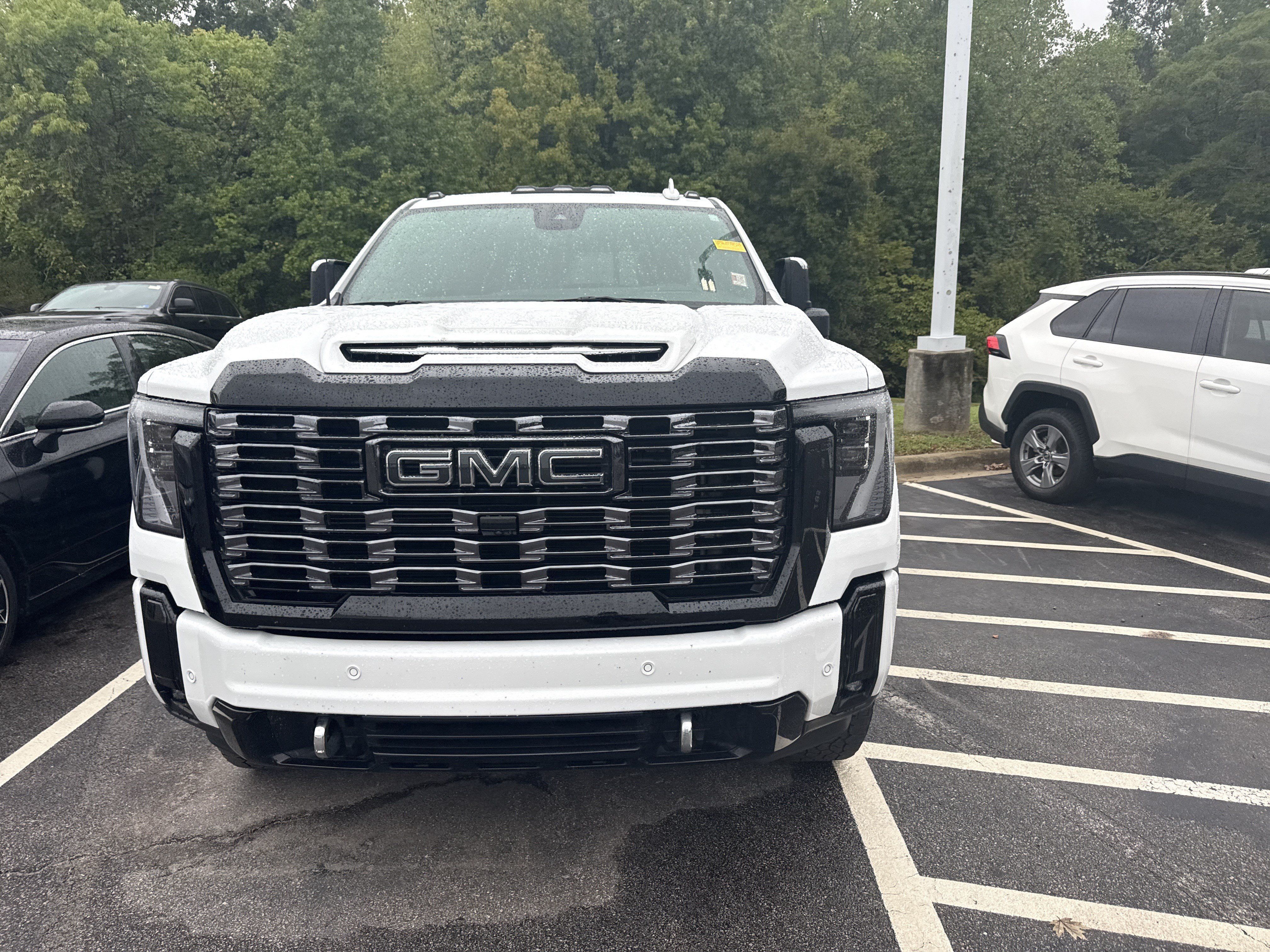 Used 2026 GMC Sierra 2500 Denali Ultimate AWD/4WD image 2