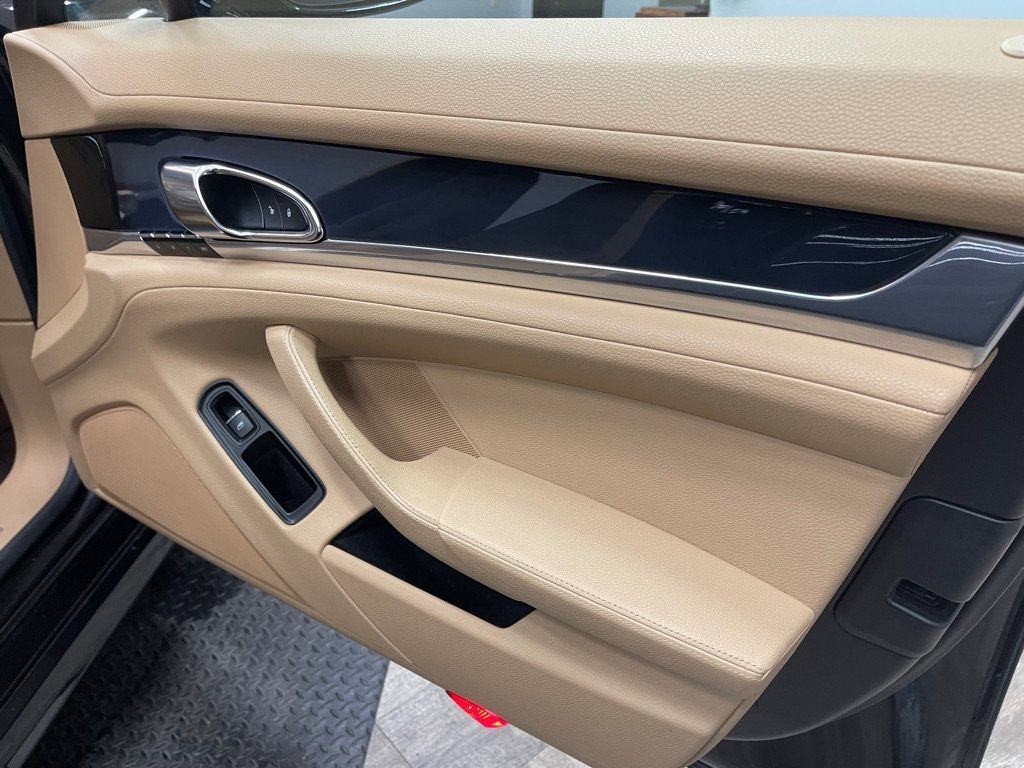 Used 2014 Porsche Panamera image 37