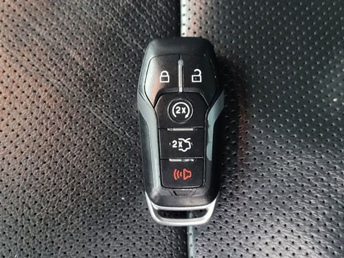 Used 2017 Ford Explorer Limited w/ Equipment Group 301A FWD image 32