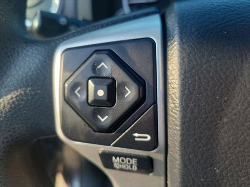 Certified 2017 Toyota Tundra SR5 image 24
