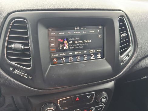 Used 2019 Jeep Compass Latitude AWD/4WD image 24