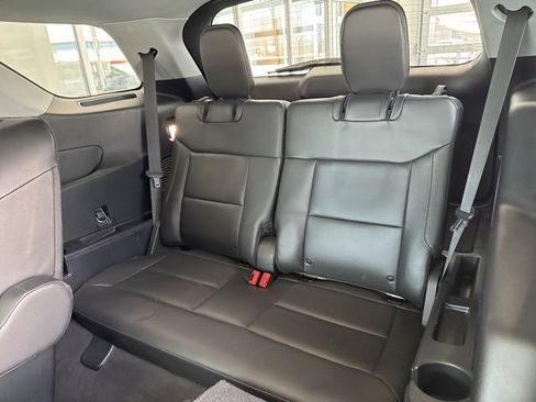 Used 2022 Ford Explorer XLT w/ Equipment Group 202A image 16